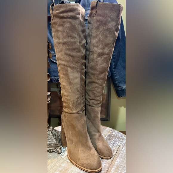 EUC Mi.iM “Saint” Slouch Over-the-Knee Suede Boots in Camel. Size 6.5 - Picture 10 of 15